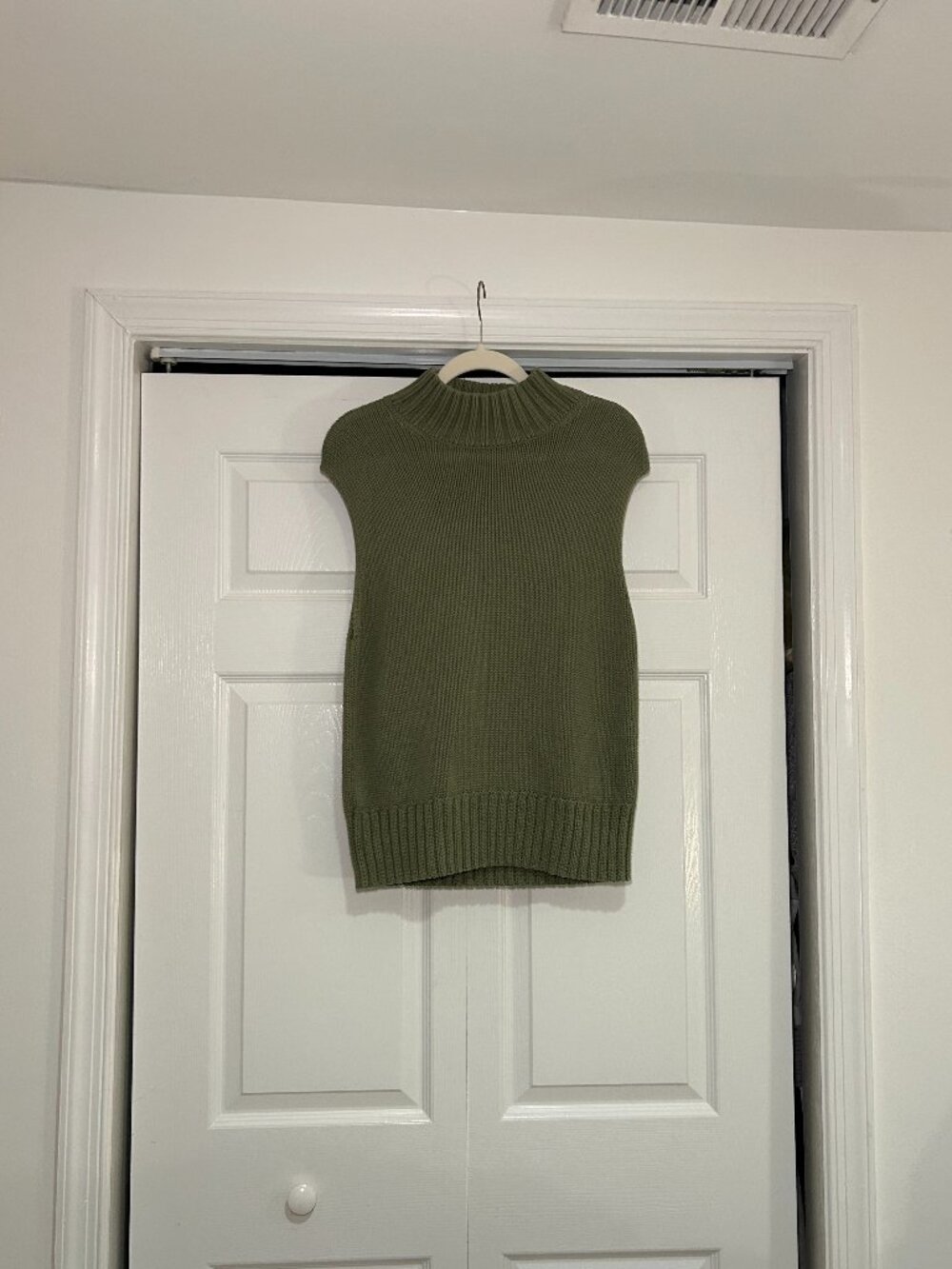 Abercrombie & Fitch Mockneck Sweater Shell Top